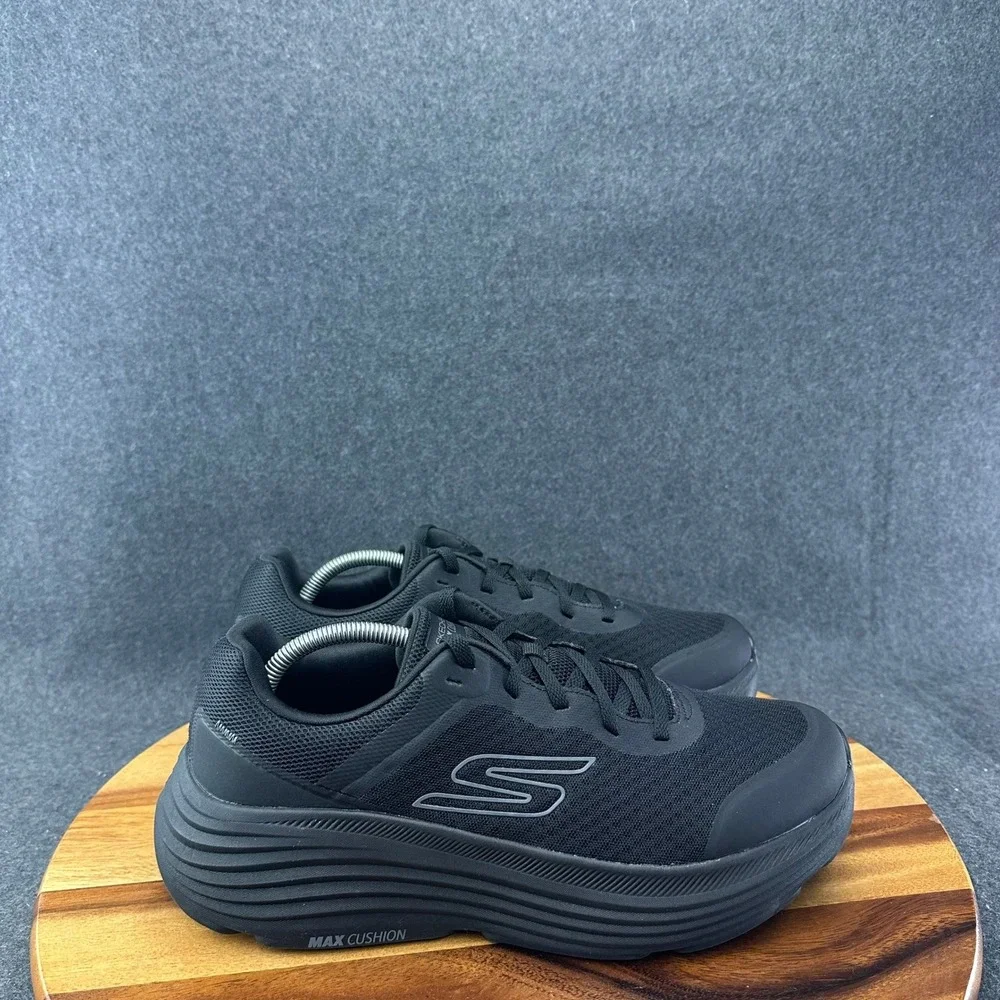 Skechers GoRun Max Cushioning Delta Mens 11 Extra Wide Black Shoes 220613WW